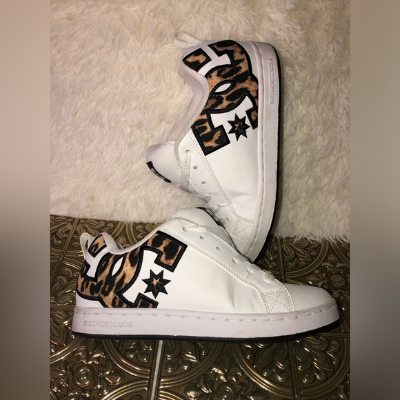 DC Women's Court Graffik Sneakers - White size 5 - Picture 13 of 16